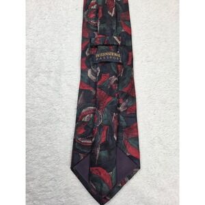 Vintage International Passport 100% Italian Silk Tie Red Green Floral Rose Mens